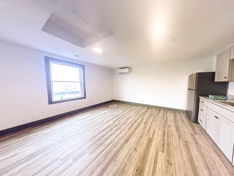 246 Main St #3B — Photo 4