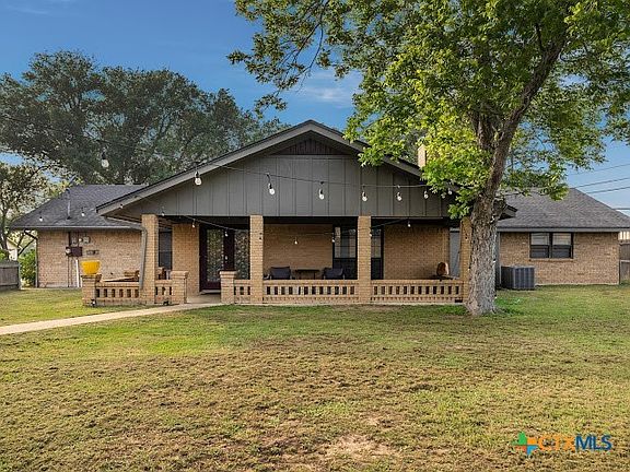 4th image of 906 Mead Rd