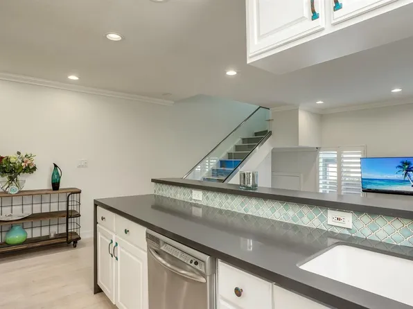 1144 17th St APT 11, Santa Monica, CA 90403