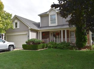 47105 Scarlet Dr S, Novi, MI 48374