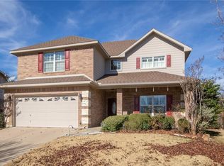 2906 Greenway Dr, Burleson, TX 76028