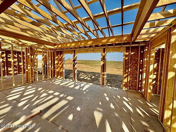 5th image of 76 Mattingly Ln