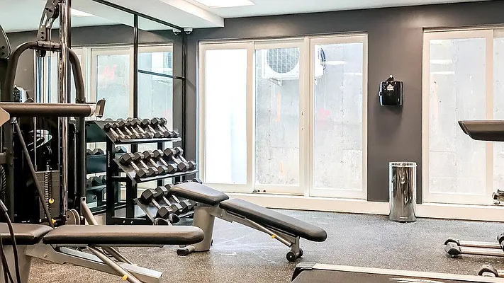 Rented by Nooklyn NYC LLC | media 41