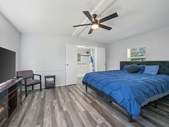 4th image of 435 32nd Rd Unit 425
