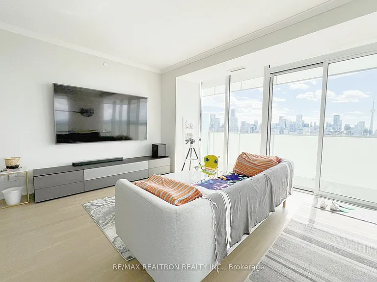 200 Bloor St W #2801 — Photo 15