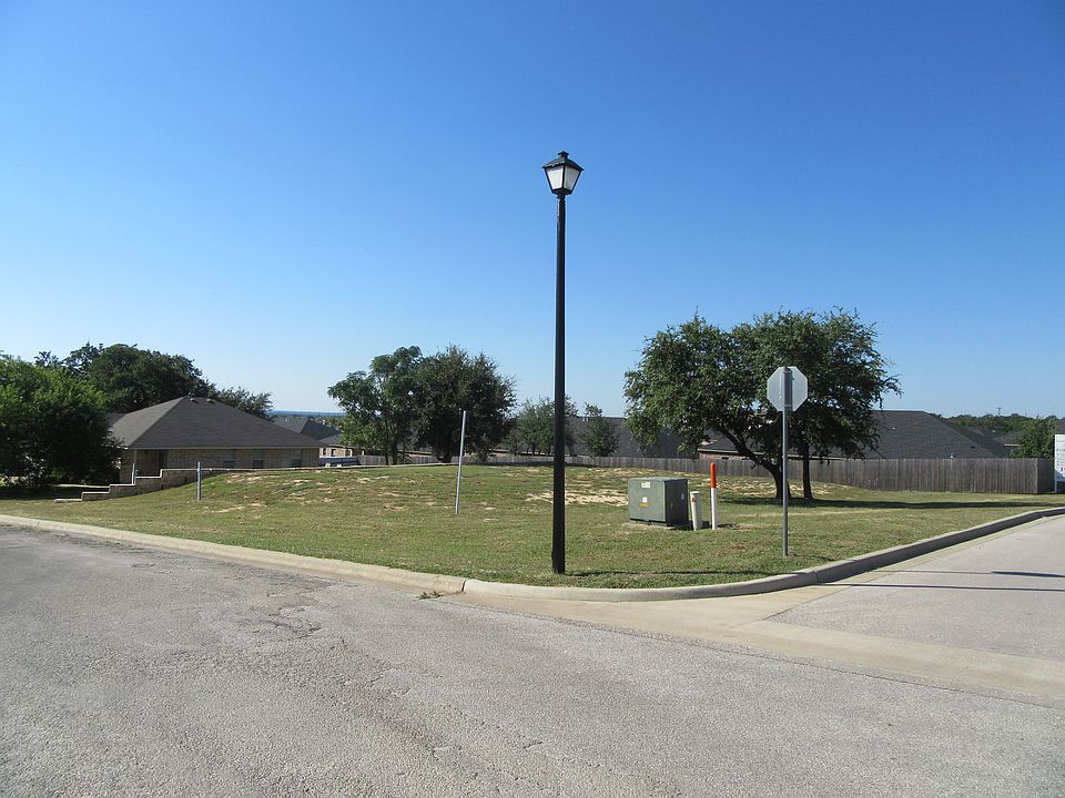1st image of 3507 Churchhill Dr