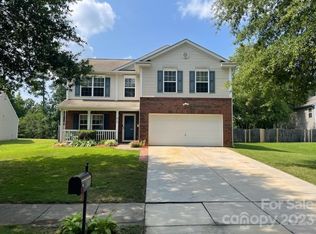 4112 Larkhaven Village Dr, Charlotte, NC 28215