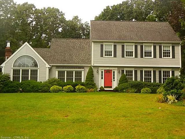 1st image of 18 Kelsey Springs Dr