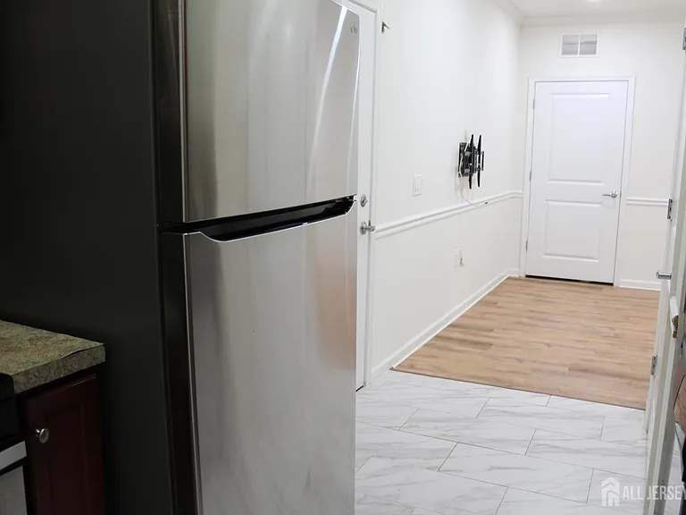 611 Doral Ct — Photo 22