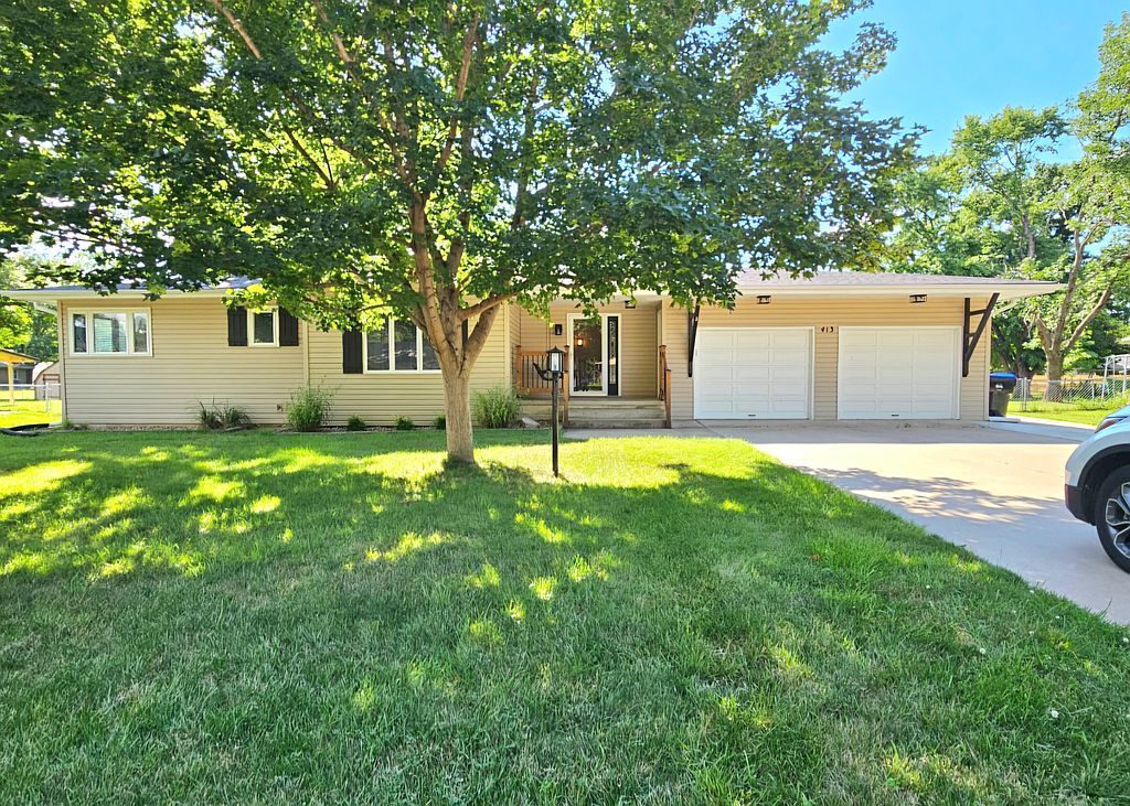 413 Apollo St - Property Image