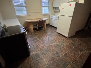 425 4th St #3, Schenectady, NY 12306