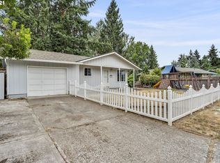 3247 Sunset Dr, Hubbard, OR 97032