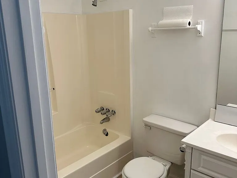 107 Savanna Woods Cir — Photo 9