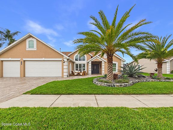 3rd image of 1122 Egret Lake Way
