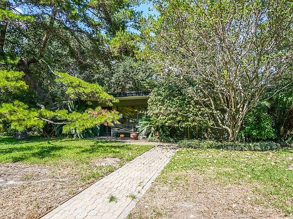 3rd image of 322 Gershwin Dr