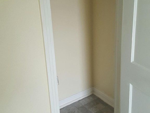 5th image of 1105 N West S Young Dr