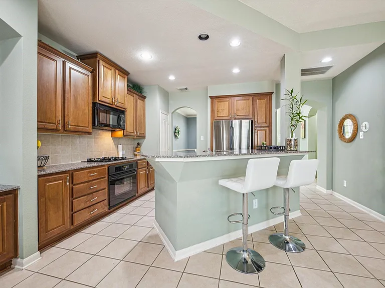 2403 Clippers Sq — Photo 9