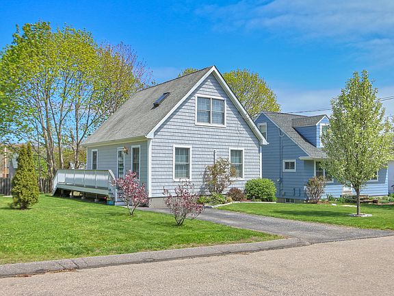 4th image of 33 Ashworth Ave