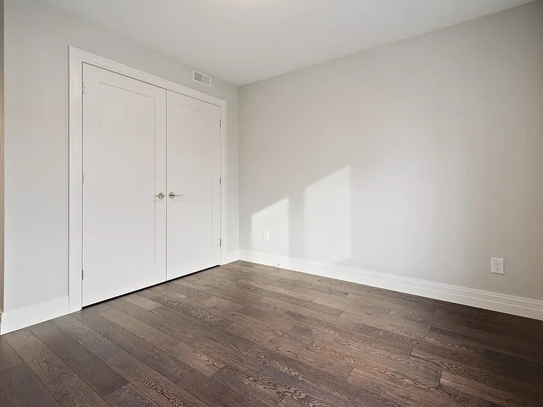 136 Willow St #BASEMENT — Photo 11