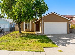 2375 N Babigian Ave, Fresno, CA 93722