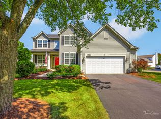 2380 Shadow Hills Ln, Aurora, IL 60503