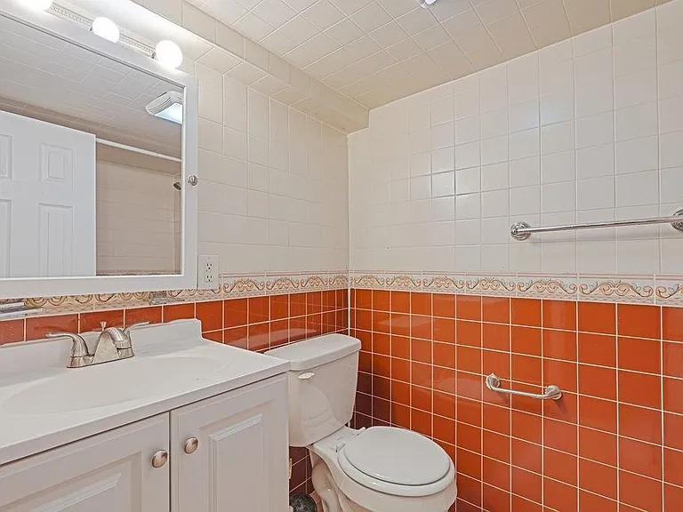 337 Summit Ave #1 — Photo 10