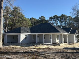 124 Pine Needle Circle Cpe, Carteret, NC 28584