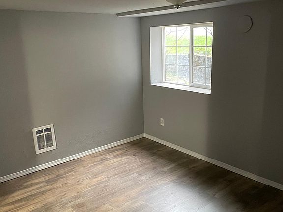 4th image of 3732 Tacoma Ave S #C