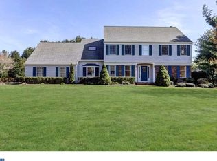 6 Monroe Pl, Cranbury, NJ 08512