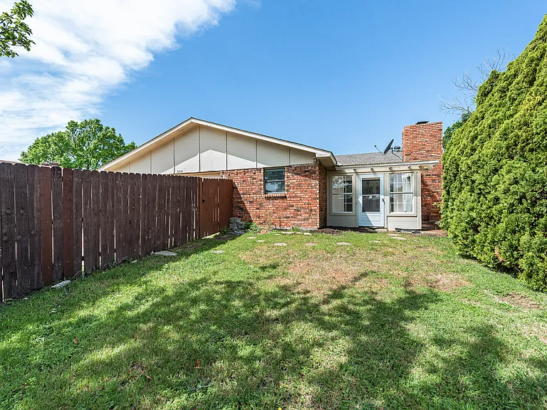 3316A John Muir Ct — Photo 34