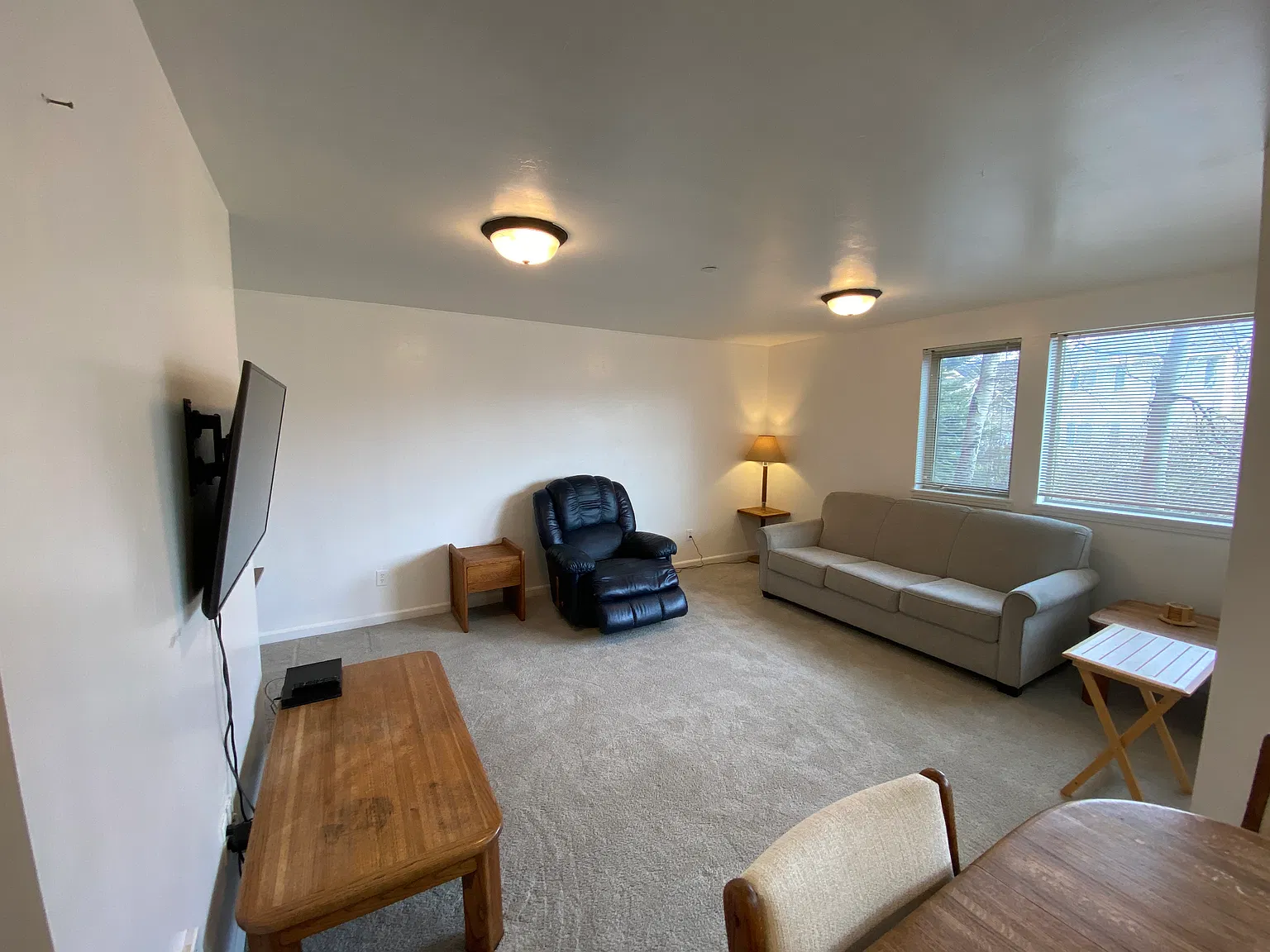2 bed, 1120 sqft, $1,800 — Photo 2