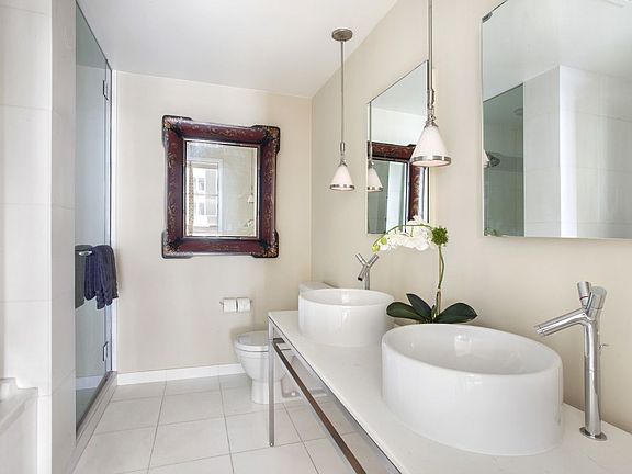 5th image of 15 Broad St APT 2516