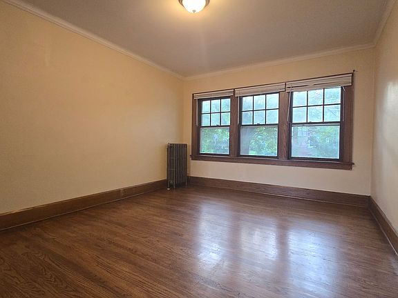 3rd image of 1319-21 12th St #1319-1N