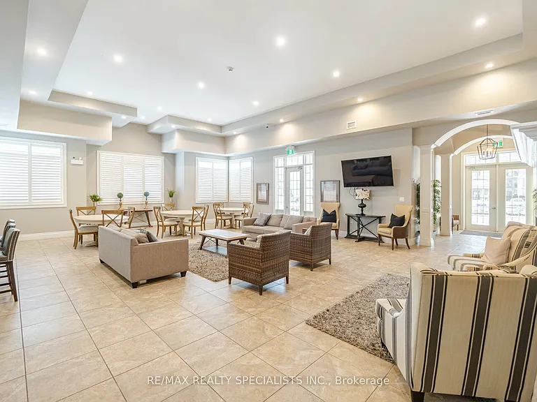 1460 Main St E #311 — Photo 27