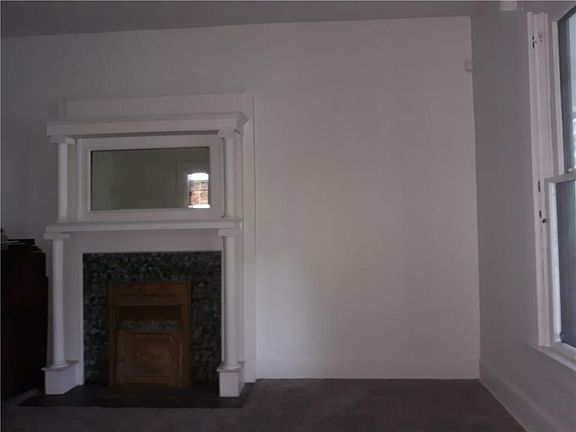 4th image of 2823 N Boulevard Pl
