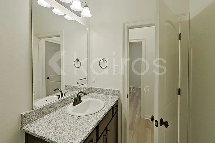 123 Salvat Dr — Photo 10