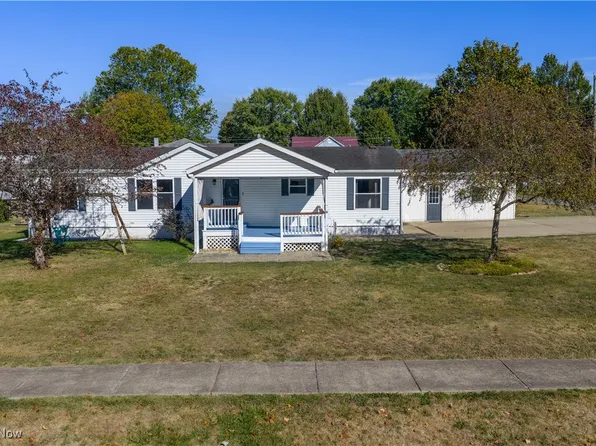 54 N Smith St, Dellroy, OH 44620
