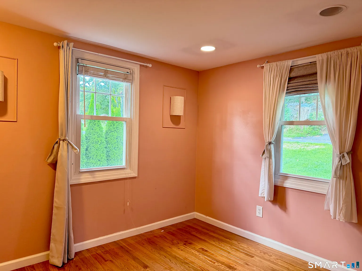 2 bed, 1.0 bath, 1516 sqft, $3,600 — Photo 4