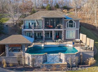 552 Brookhaven Ln, Sunrise Beach, MO 65079