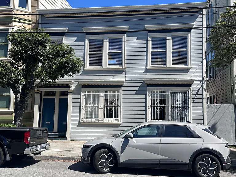 144 148 Sanchez 8 #10 — Photo 1