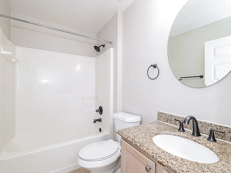931 Rivecon Ave — Photo 14