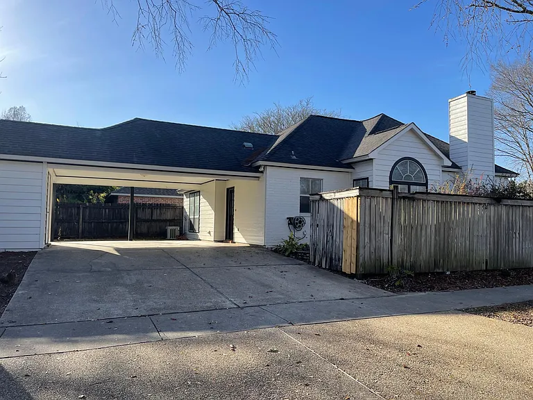 10380 Springwind Ct — Photo 3