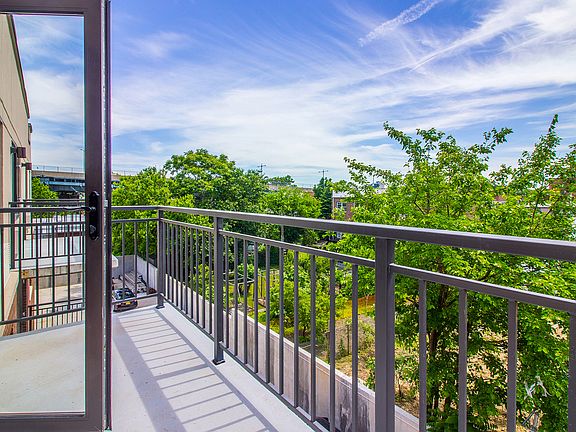 5th image of 25-25 23rd St #Penthouse
