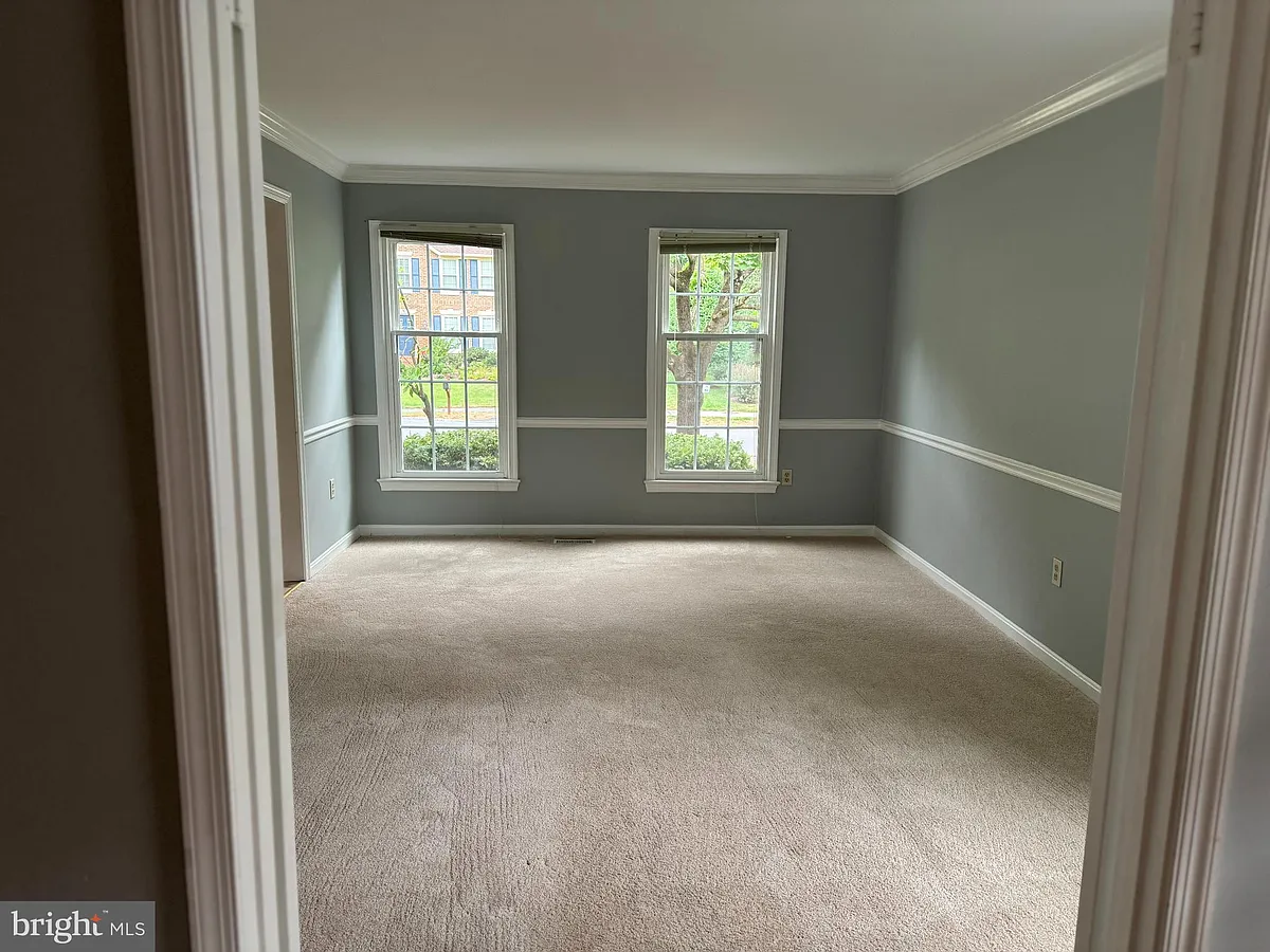 Building Photo - 12859 Valleywood Dr