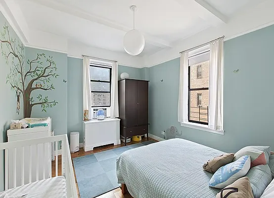 Sold by Warburg | media 10