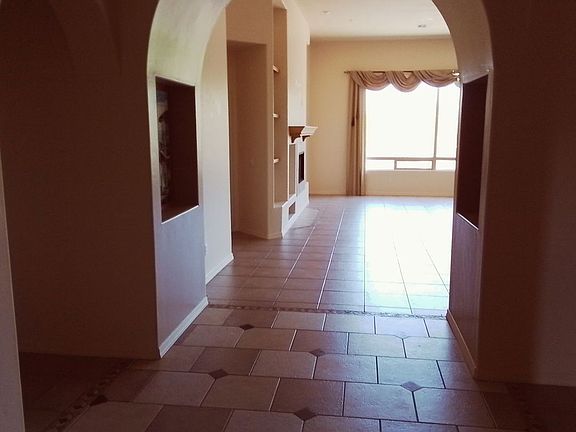 5th image of 917 E Florida Saddle Dr
