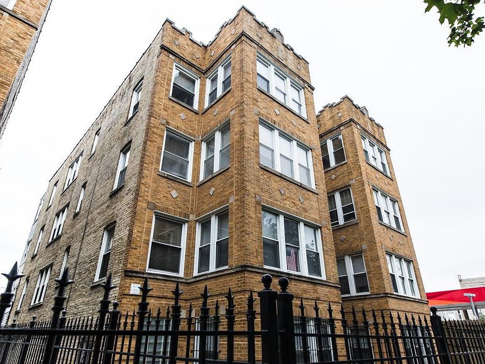 1st image of 2334 N Sacramento Ave APT 2