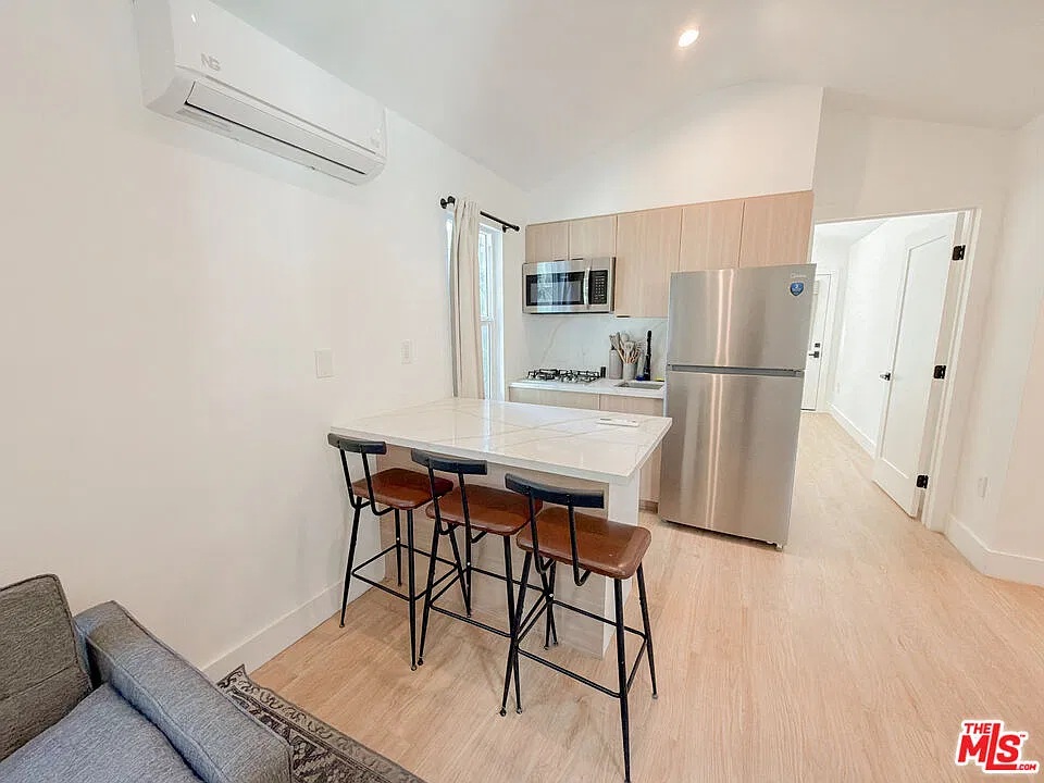 6138 Carlos Ave — Photo 2