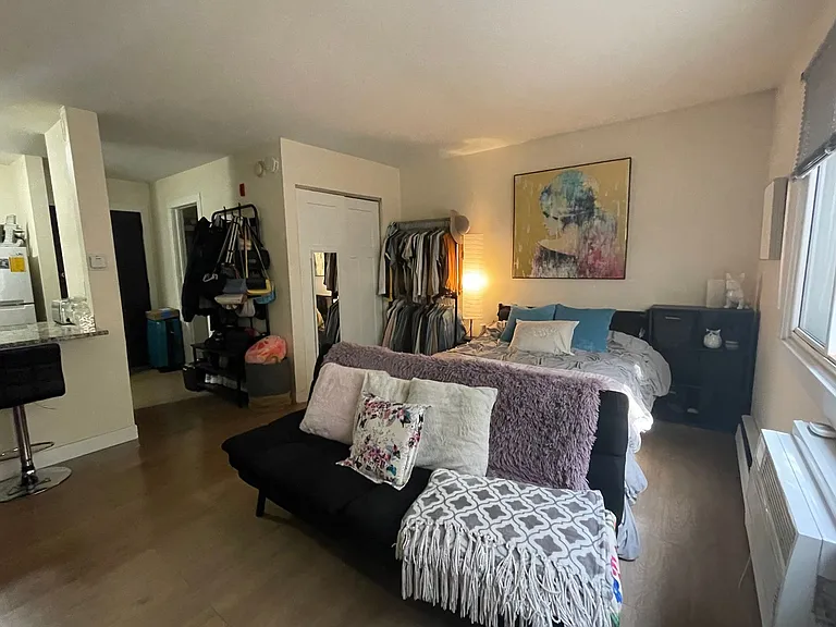 1535 N Van Buren St — Photo 3