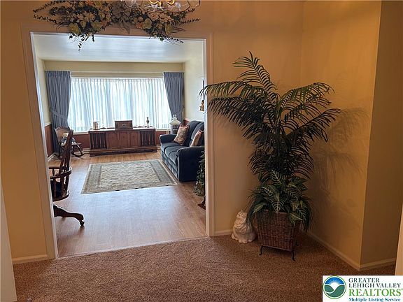 2nd image of 3116 Rick Rd